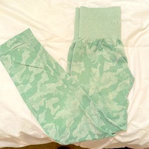 NVGTN Sage Green Camo Fitness Leggings